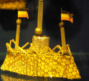 Papp-Schiff mit Streichhölzer