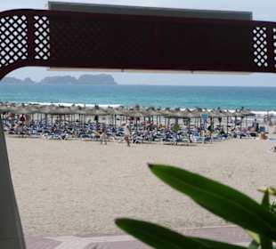 Hier sitzt man 1. Reihe mit Blick aufs Meer