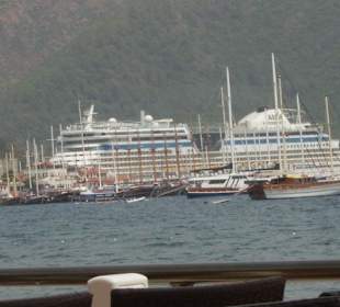 Aida-Diva, monströs?