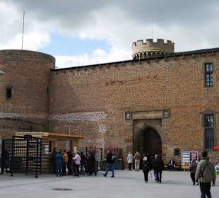Landesburg mit Eingang "Wallgraben"