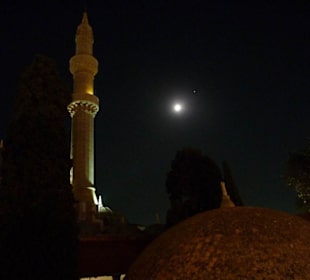 Rhodos-Stadt bei Nacht
