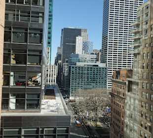 Blick vom Hotelzimmer auf den Bryant Park 