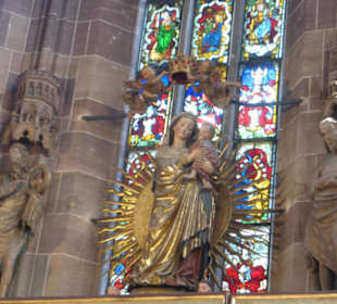 Frauenkirche: Eindrücke aus dem Kircheninneren