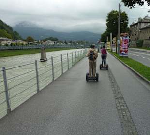 Entlang der Salzach in Richtung Altstadt