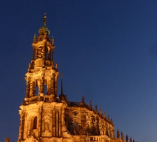 Die katholische Hofkirche – Außenansicht