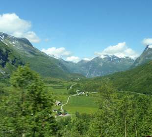 Bustour zum Dalsnibba