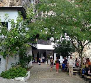 Wejście do Klasztoru