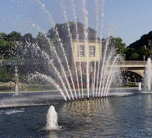 Springbrunnen im Rosengarten
