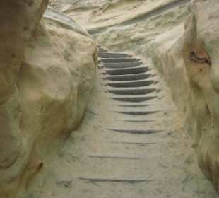 Letzte Stufen zum Strand