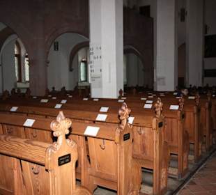 Kirchenbestuhlung