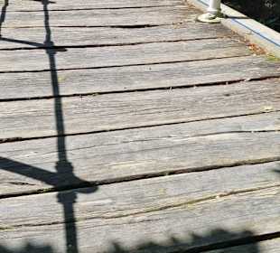 Über die Brücke altes Holz