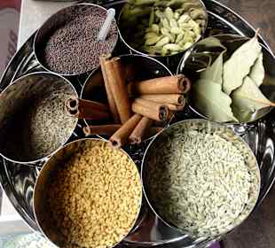 Zutatenmix für die Curry-Mischungen