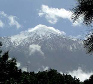 Schneebedeckter Teide