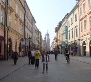 Marienkirche aus der Einkaufsstrasse