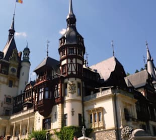Außenansicht Schloss Peleș.