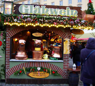 Glühwein noch und Löcher