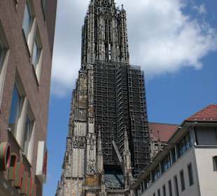 Der Ulmer Dom direkt vor dem Hotel