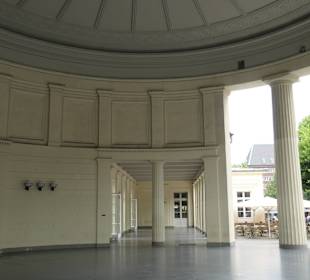 Beim Elisenbrunnen in Aachen