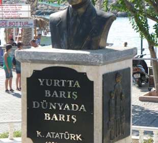 Denkmal von ATATÜRK