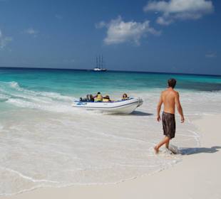 Anfahrt mit Gummiboot