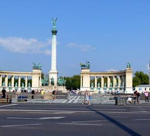 Der Heldenplatz (Hösök tére)