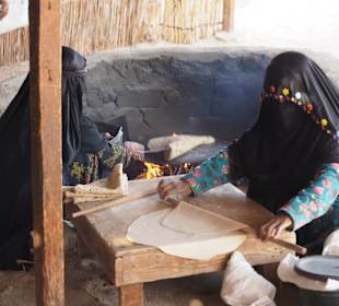 Beduinen beim Brot machen