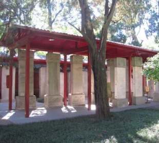 Namensstelen von Trägern hoher akademischer Grade