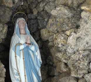 Katholische Pfarrkirche St. Salvator