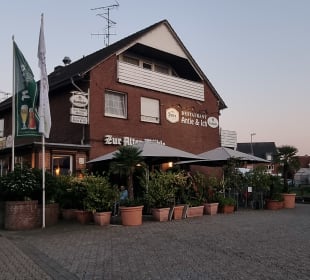 Vom Parkplatz aus-Außenansicht