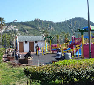 Spielplatz auf Strandpromenade