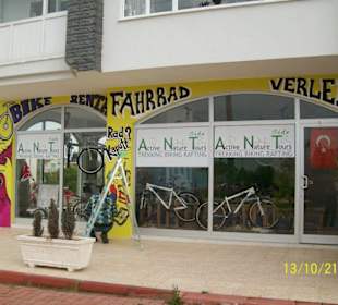 Die Radstation schaut aus wie ein Surferladen