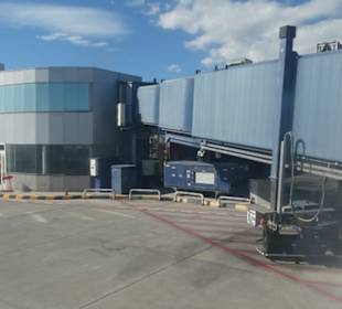 Am Flughafen Teneriffa Süd