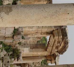 Ehemaliger Tempel am Wegesrand