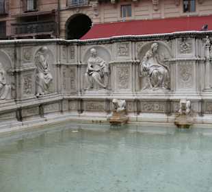 Brunnen