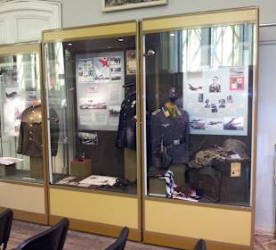 Russische und Deutsche Uniformen