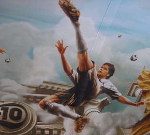 Deckenbemalung im Hbf während der WM