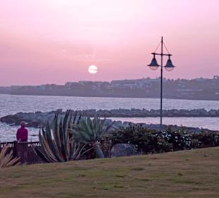 Sonnenuntergang von der Uferpromenade