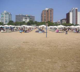 Strand von Lignano Sabbiadoro Blick auf Christallo