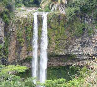 Stop bei den Wasserfällen
