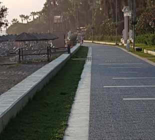 Strandpromenade Side