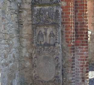Epitaph an der Nikolaikapelle
