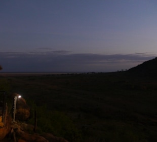 Dunkelheit in Tsavo