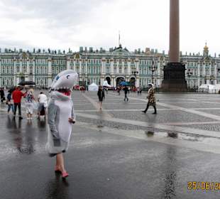 Дождь на Дворцовой площади