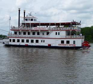 Schaufelraddampfer auf dem Savannah-River
