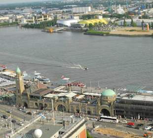 Landungsbrücken vom 20.Stock in 100 m Höhe