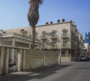 Alt und neu, Verfall und internationales Allerlei