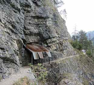 Schutz vor einem Wasserfall