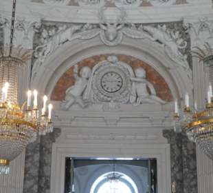 Im Hauptgebäude im EG