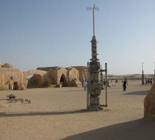 "Gwiezdne Wojny na Saharze"