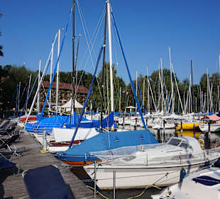 Yachthafen anbei